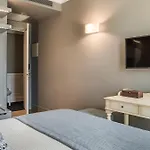 فندق Aenos