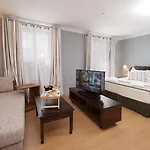 Aenos 4* أرغوستولي