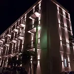 Aenos فندق