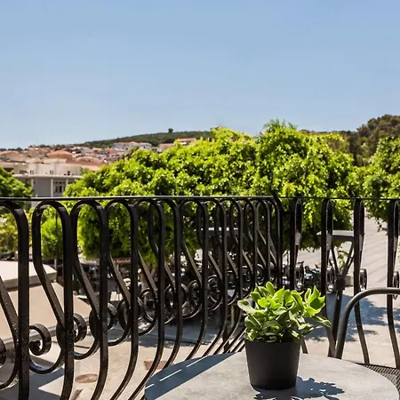 Hotel Aenos 4*