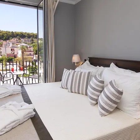 Aenos Hotel