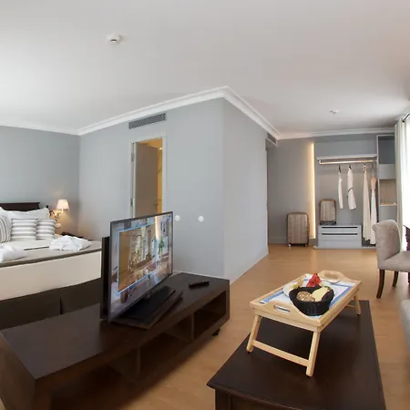 호텔 Aenos 아르고스톨리온