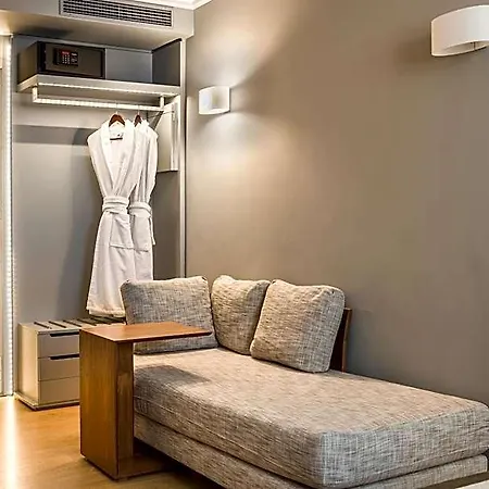 Aenos Hotel 4*