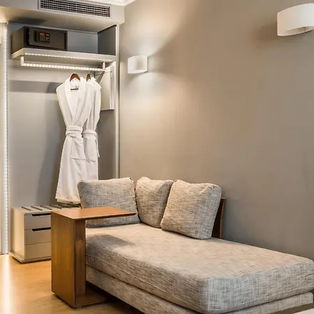 Hotel Aenos 4*