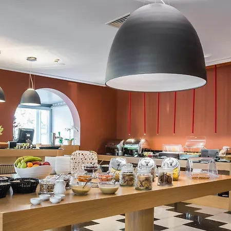Aenos Hotel 4*