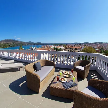 Aenos Hotel 4*