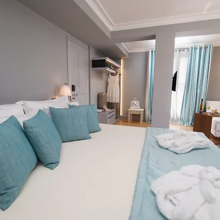 Aenos Hotel 4*